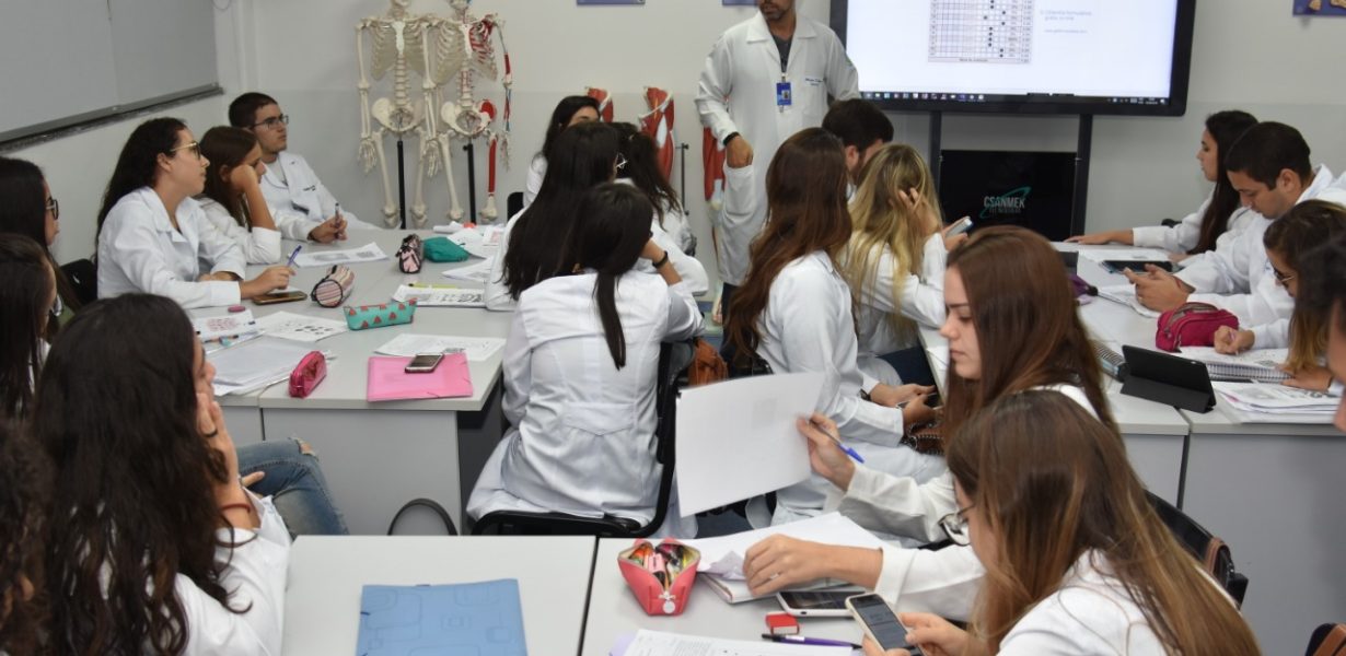 UNESULBAHIA seleciona professores para curso de Medicina