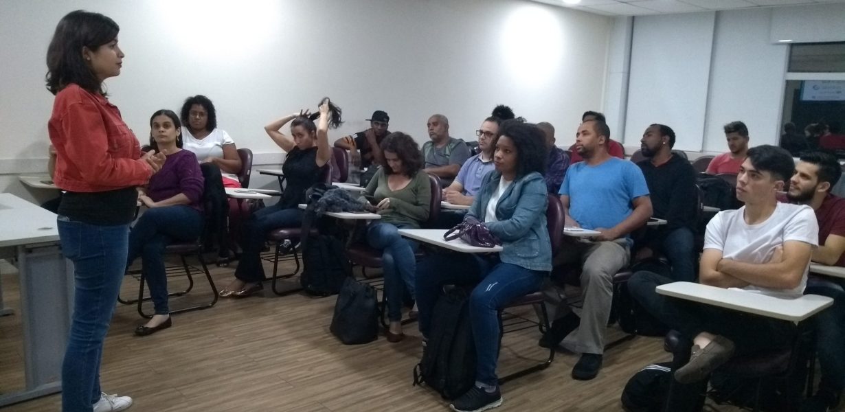 Cientista política inspira estudantes em aula magna de abertura do semestre