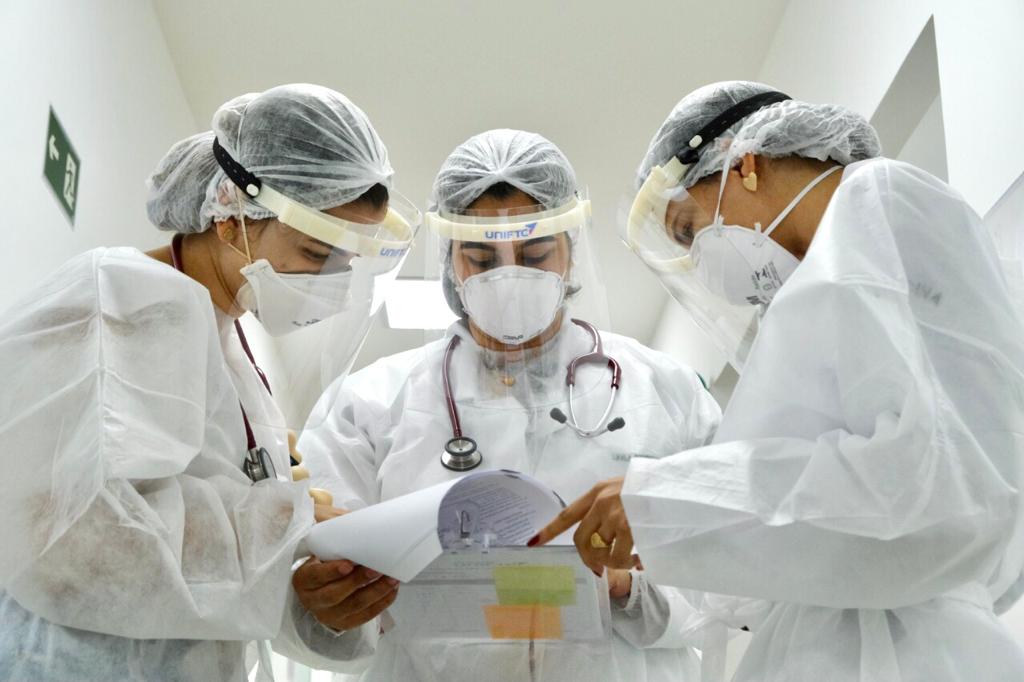 Rede UniFTC oferece atendimento médico gratuito em diversas especialidades