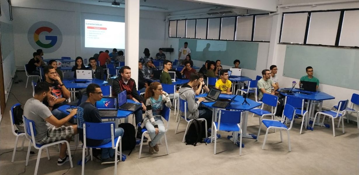 JS Day movimenta a tecnologia um dia inteiro no campus da FTC