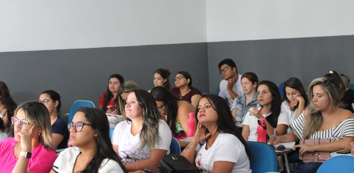 Estudantes de Enfermagem participam de capacitação sobre o “Papanicolau”