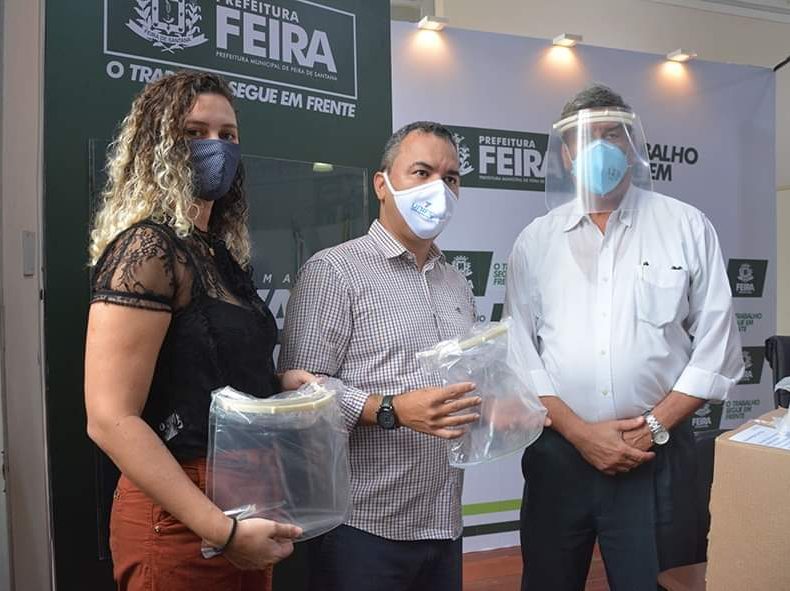 UniFTC faz doação de protetores faciais para a Guarda Municipal