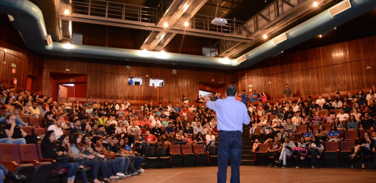 FTC leva inovação, tecnologia e empreendedorismo para mais de mil estudantes do sudoeste baiano