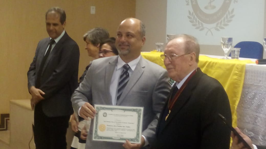Coordenador da FTC recebe homenagem da Academia de Ciências Farmacêuticas do Brasil