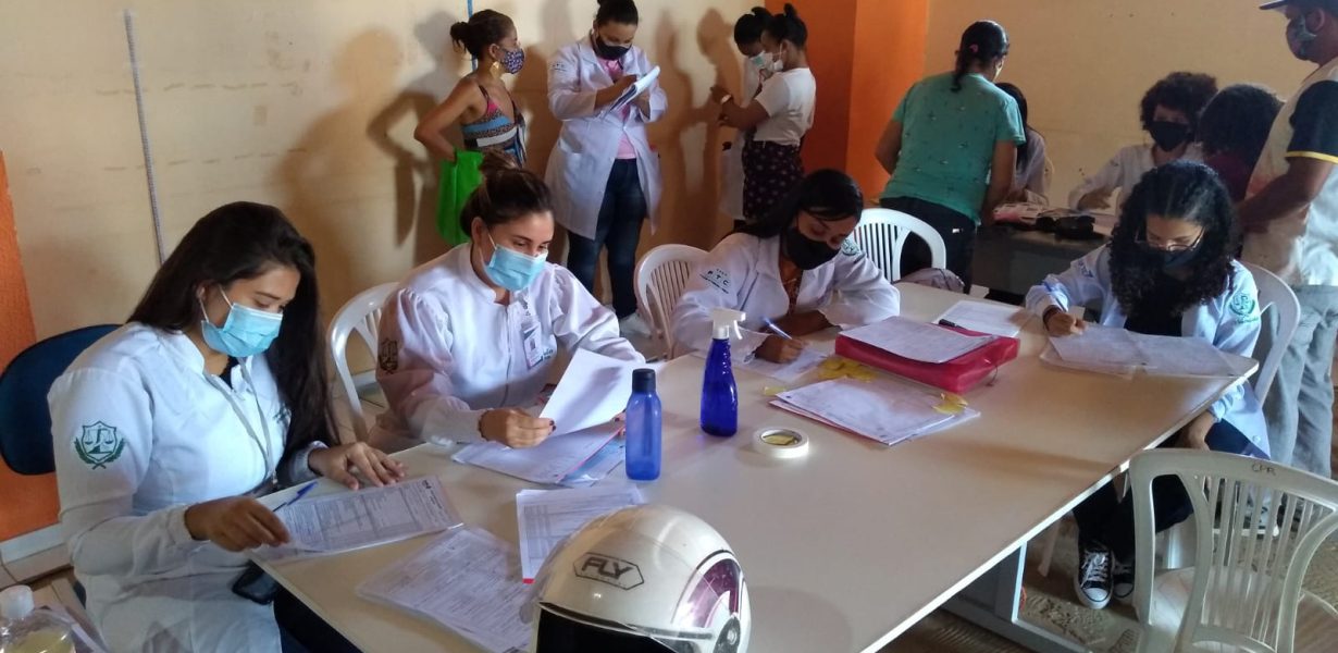 Estudantes realizam ação social para avaliar estado nutricional da população de Juazeiro