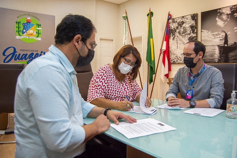 UniFTC firma parceria com Prefeitura para ampliar serviços de saúde em Juazeiro