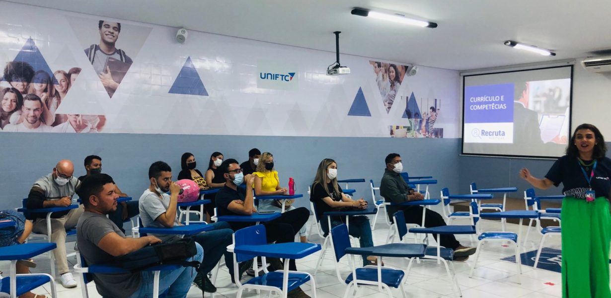 Alunos da UniFTC de Petrolina recebem mentoria para inspirar a carreira profissional