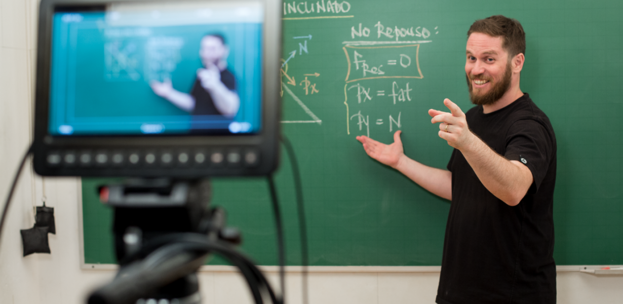 Aula à distância é oportunidade de quebrar paradigmas no processo de ensino-aprendizagem, afirma psicóloga