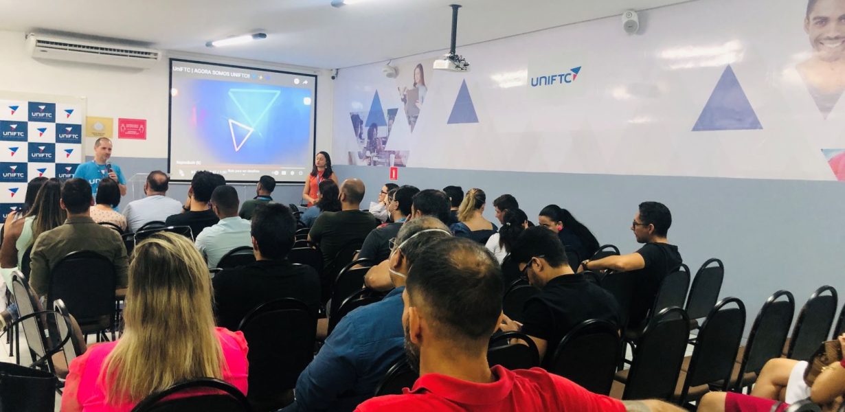 Formação Continuada da UniFTC orienta sobre Avaliação da Aprendizagem por Competências