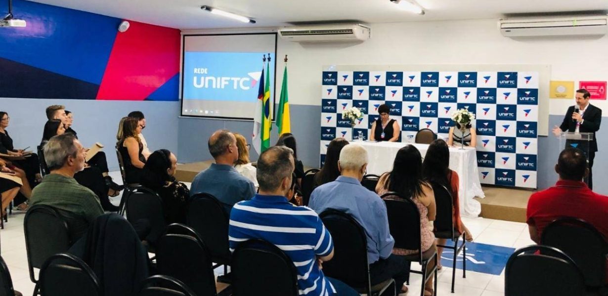 UniFTC realiza formaturas de engenheiros, arquitetos e psicólogos do futuro