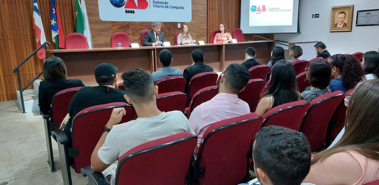 UniFTC promove momento de integração dos novos alunos com a OAB