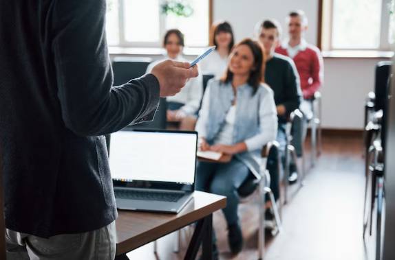 UniFTC abre processo seletivo para professor do curso de Administração