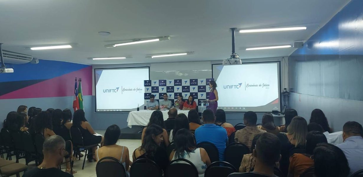 UniFTC realiza Cerimônia do Jaleco dos cursos da saúde