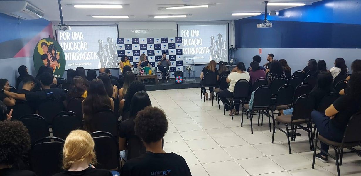 Profissionais renomados se juntam a alunos e professores em iniciativa interprofissional pela Consciência Negra