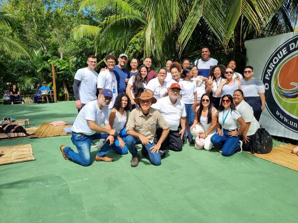UniFTC leva saberes sobre fitoterapia ao Parque das Dunas durante Semana do Meio Ambiente